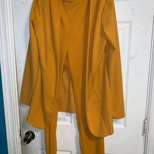 Payin’ it forward Blazer set